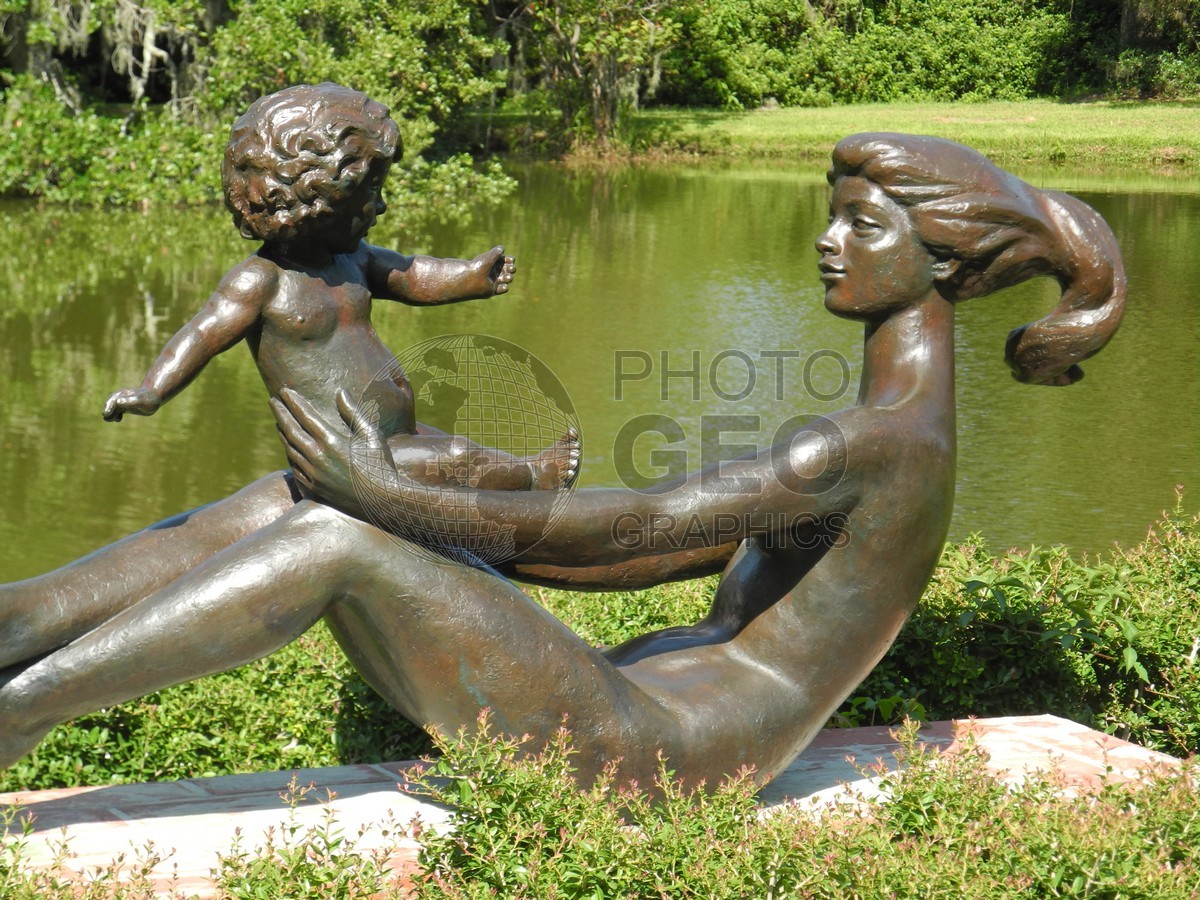 6315 Sculpture of Mother and Baby, Murrels Inlet, SC