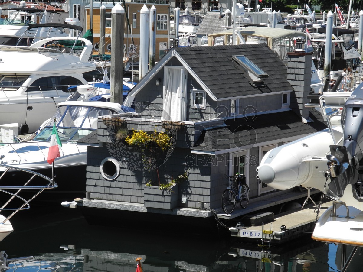 6466 Houseboat, Vancouver, BC