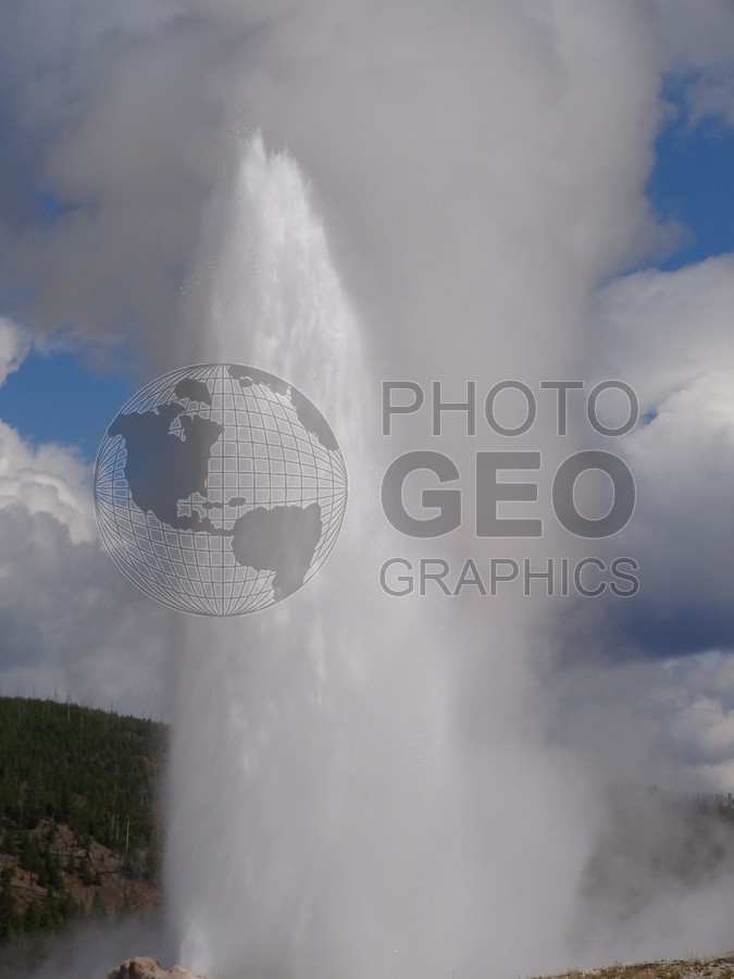 6497 Hot Springs at Yellowstone National Park, WY