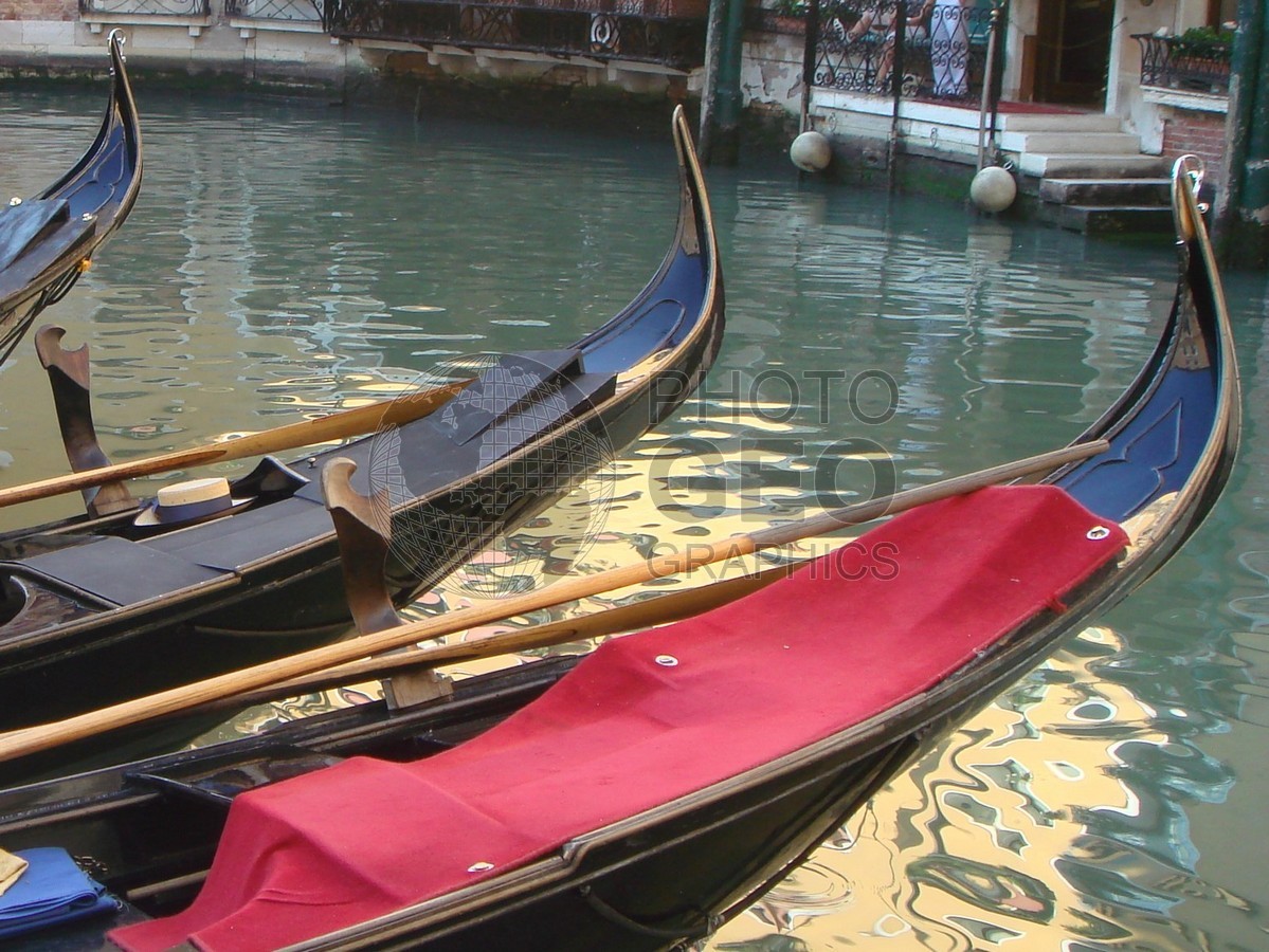 6546 Row, Row, Row Your Boats, Venice, Italy