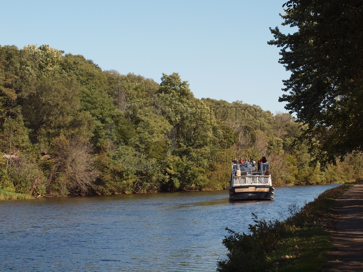 6586 Tourboat on Illinois Michigan Canal, LaSalle, IL