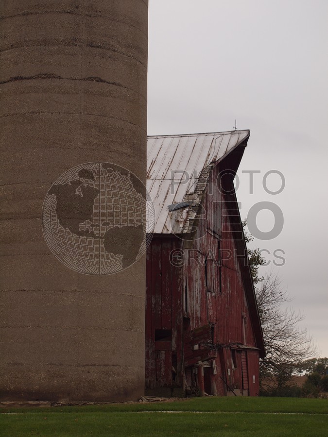 6589 Old Barn and Silo, Plainfield, IL