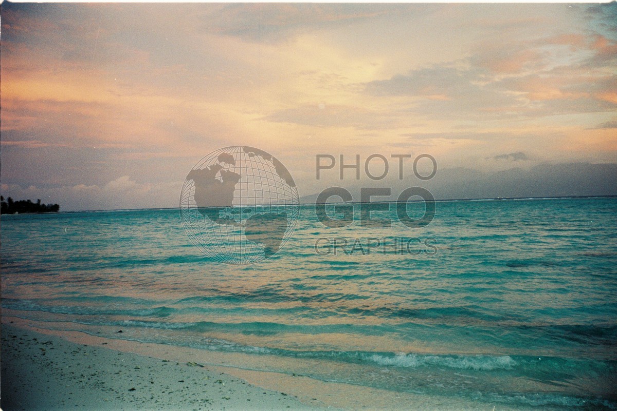 0124 Sunset, Moorea, French Polynesia