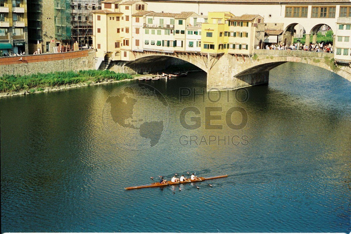0190 Ponte Vecchio, Florence, Italy