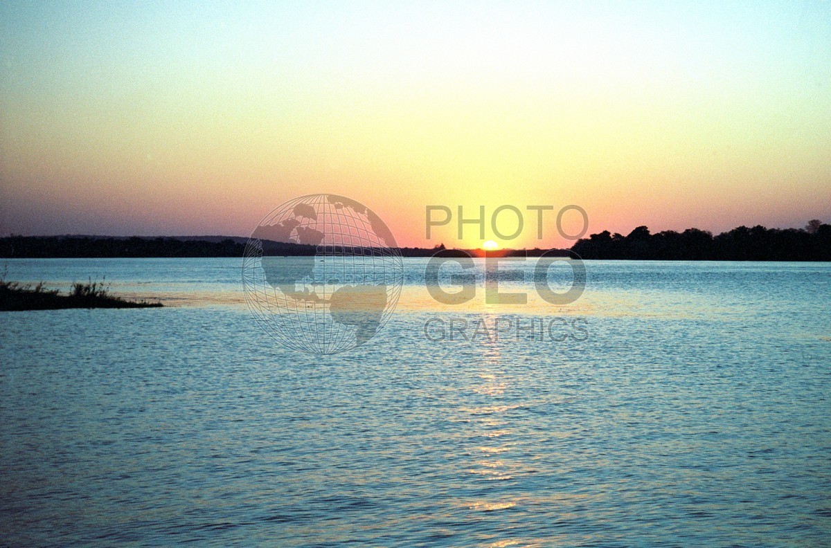 0322 Sunset on Zambezi River, Zimbabwe