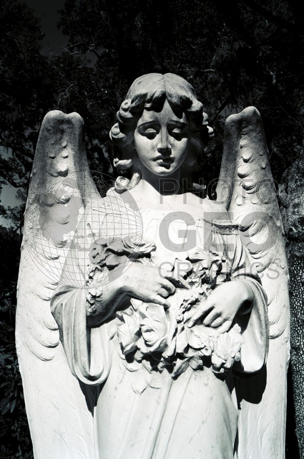 0324 Angel Statue, Boneventure Cemetery, Savannah, GA