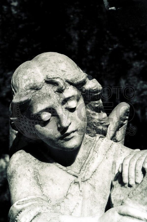 0325 Angel Statue, Boneventure Cemetery, Savannah, GA