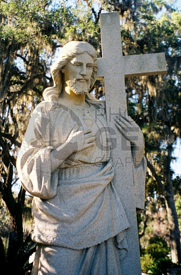0332 God with Cross Cemetery Statue, Savannah, GA