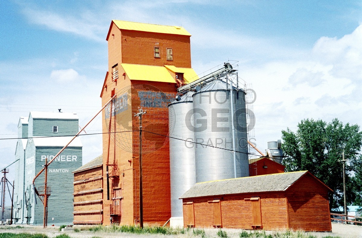 0350 Grain Elevator, Nanton, AB