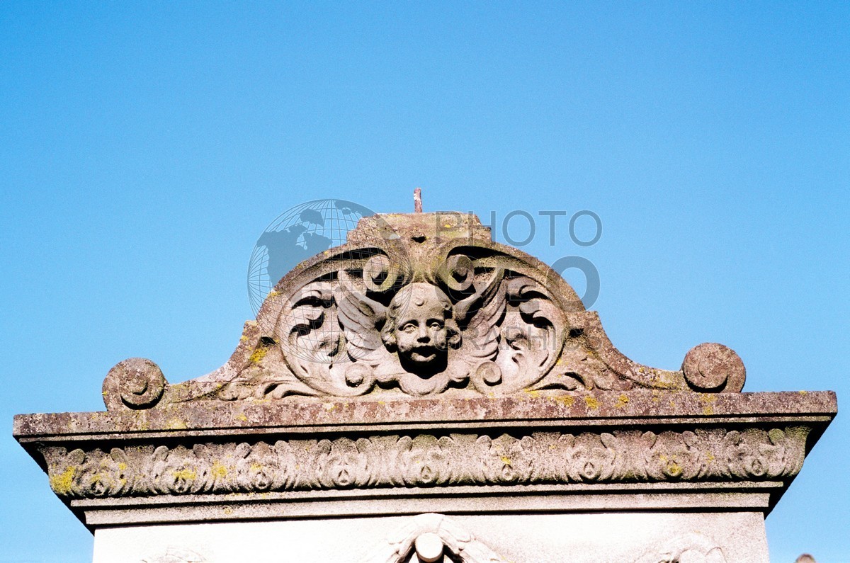 0458 Angel Cornice, Lyon, France