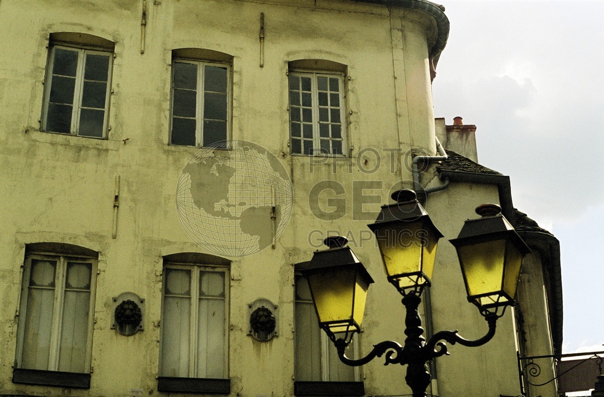 0478 Street Lights, Beaune, France