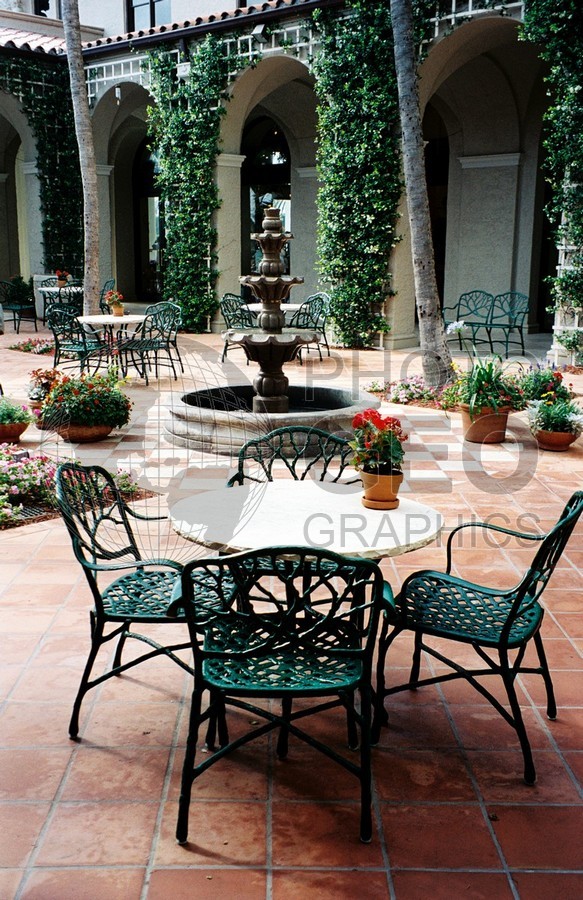 0524 Courtyard Table, Palm Beach, FL