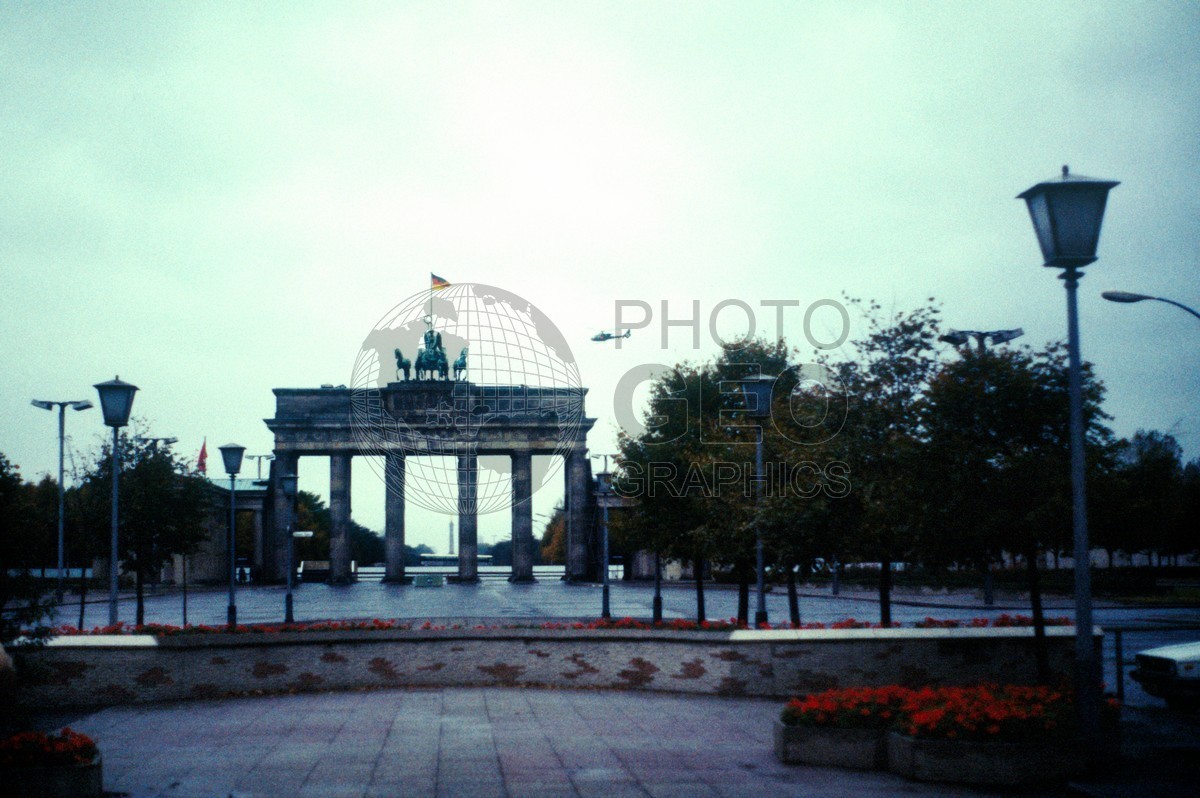 0832 Brandenburg Gate, Berlin, Germany