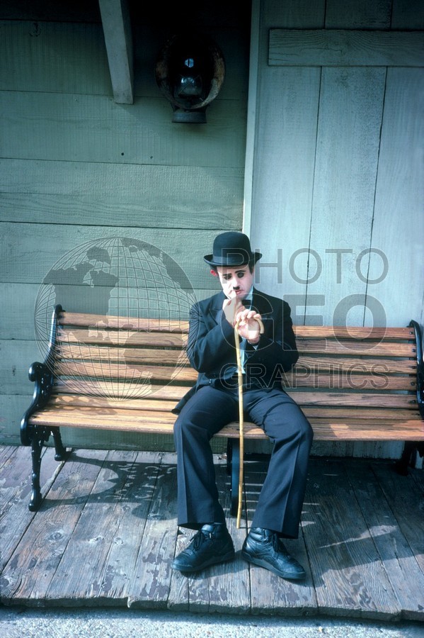 0881 Charlie Chaplin, CA