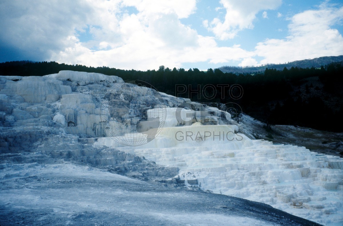 0905 Mammoth Hot Springs, WY