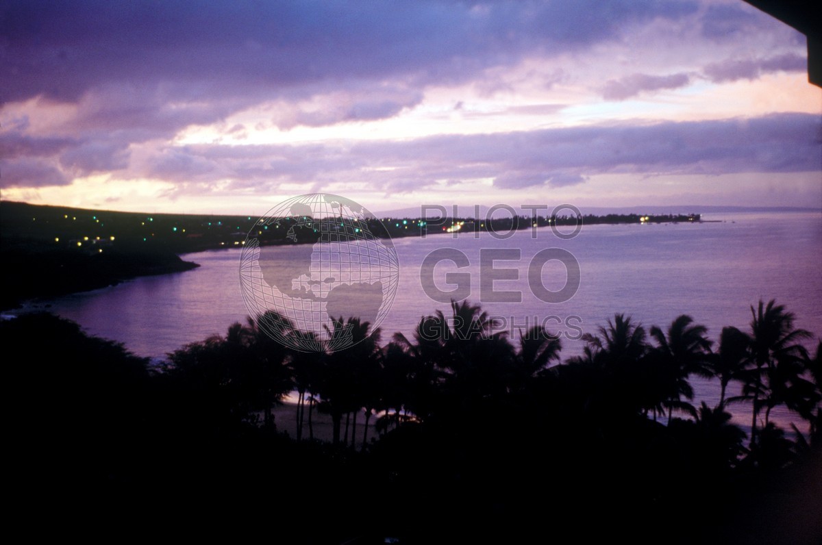 0944 Coastline at Dusk, Maui, HI
