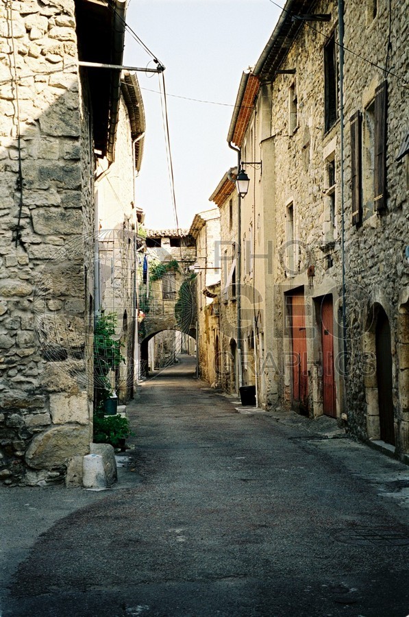 1027 Street, Baix, France