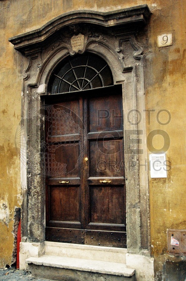 1334 Door, Rome, Italy