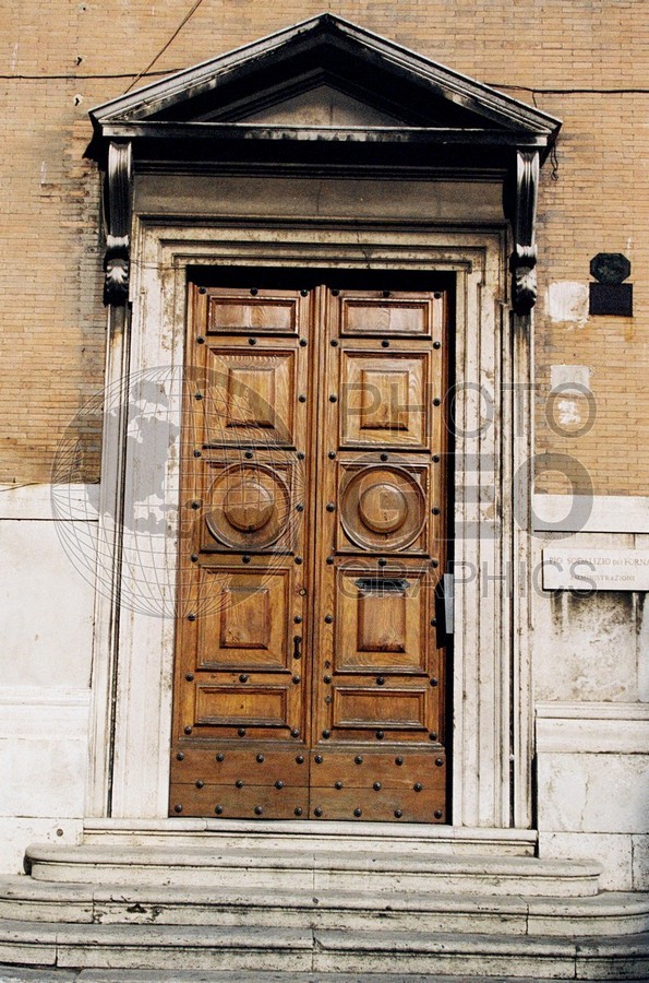1362 Door, Rome, Italy