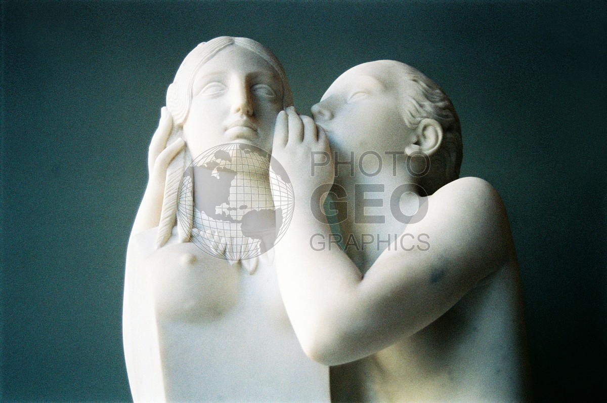 1417 Louve Sculpture, Paris, France