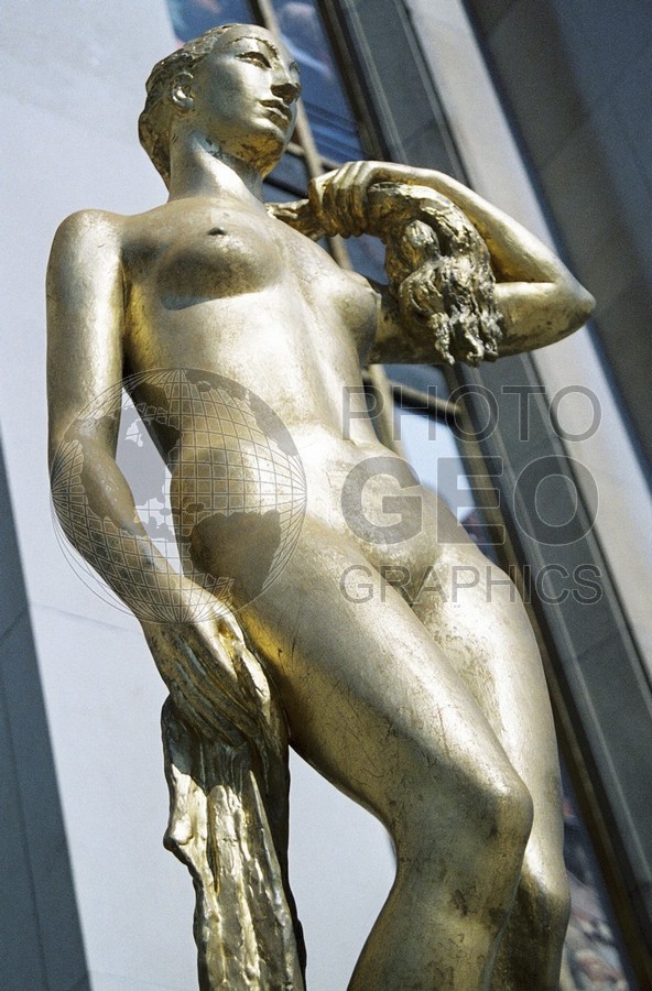 1425 Gold Statue & Eiffel Tower, Paris, France