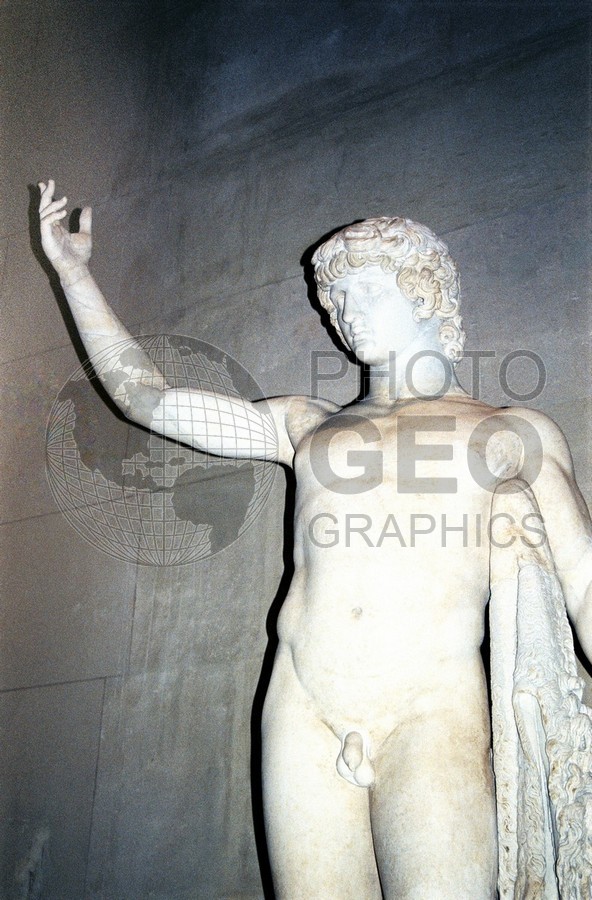 1433 Louve Sculpture, Paris, France
