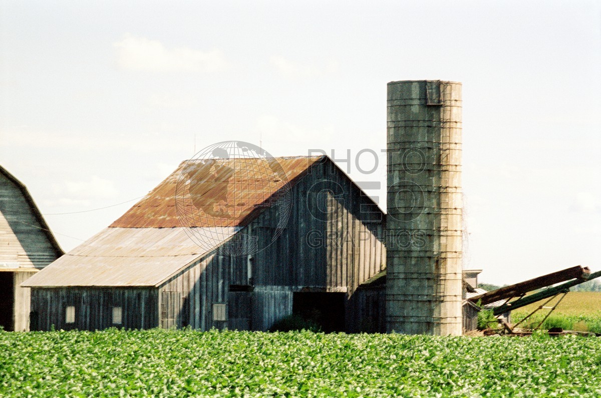 1451 Barn, Peru, IL