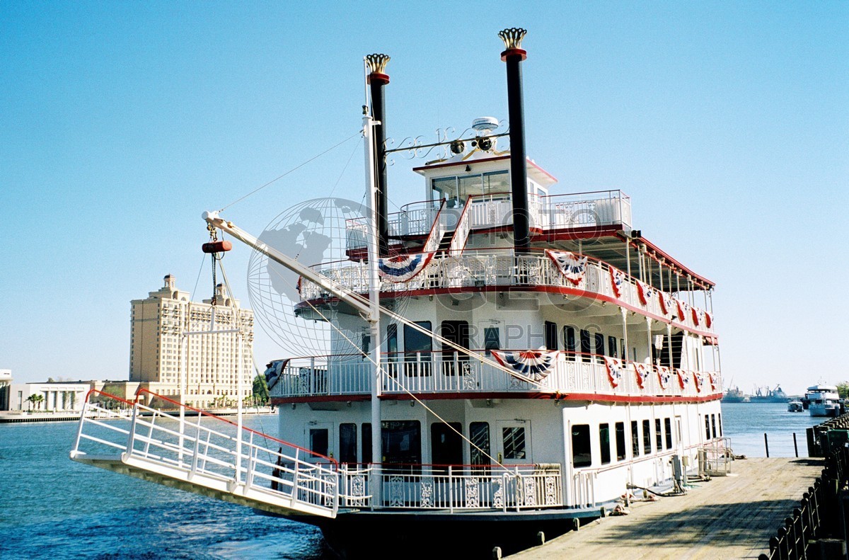 1510 Paddle Boat, Savannah, GA
