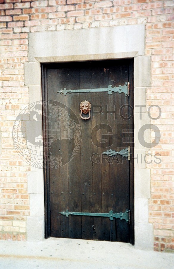 1522 Door, Milwaukee, WI