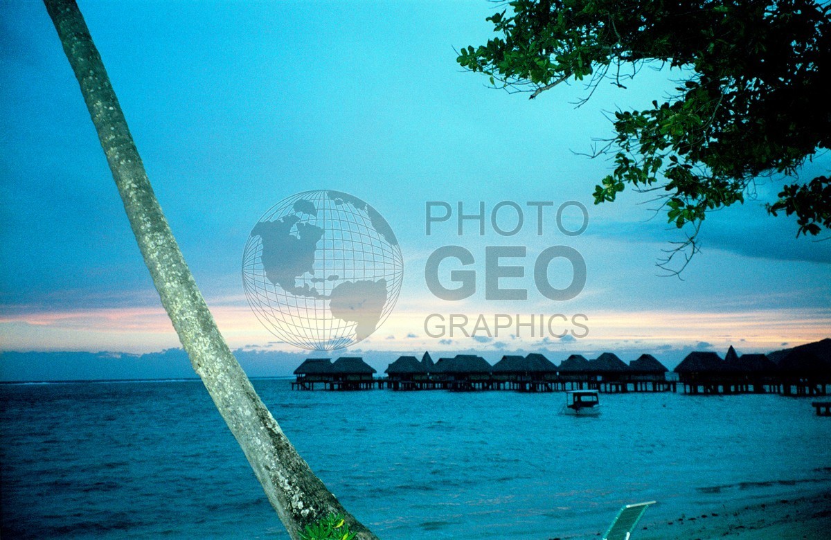 1620 Tahiti Sunset, French Polynesia