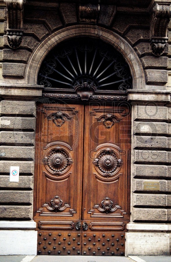 1649 Door, Rome, Italy