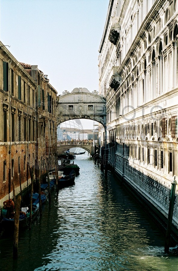1671 Canal, Venice, Italy