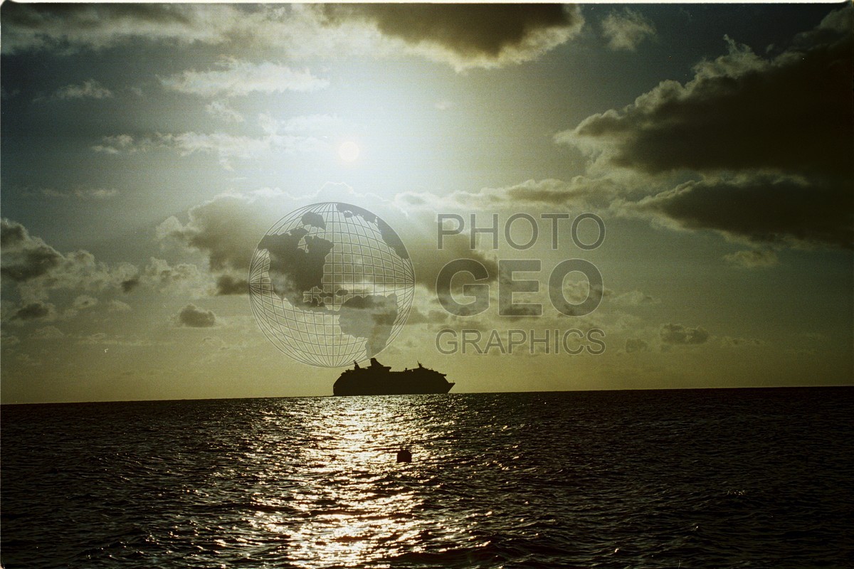 2067 Cruise Ship Sunset, Curacao, Netherlands Antilles