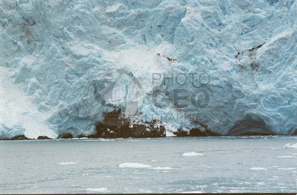 2224 Glacial Ice with Icebergs, Whittier, AK