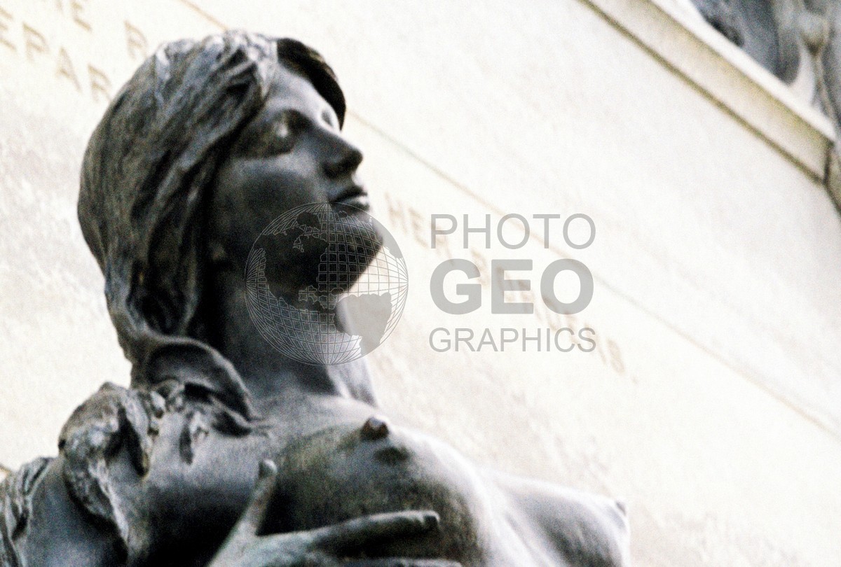 2372 Statue at Capitol, Des Moines, IA