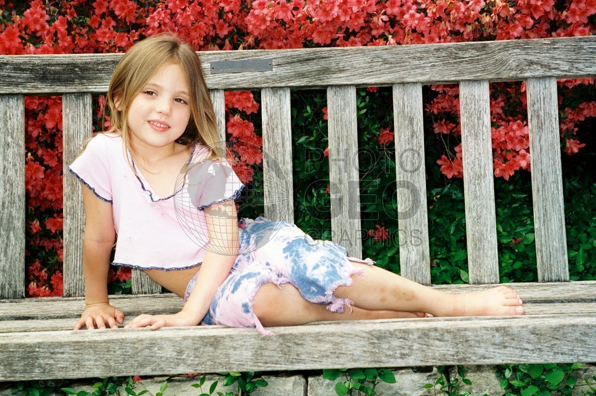 5048 Girl on Bench