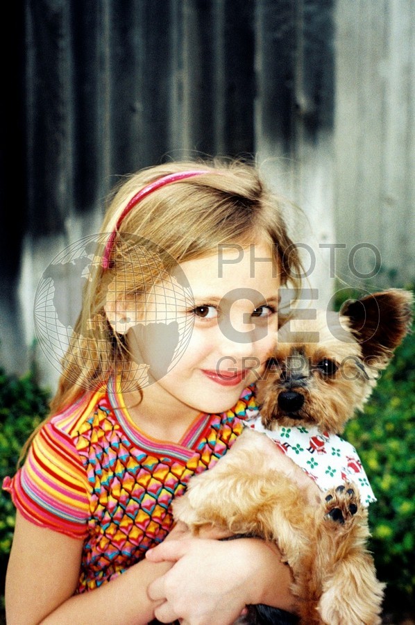 5061 Girl with Puppy