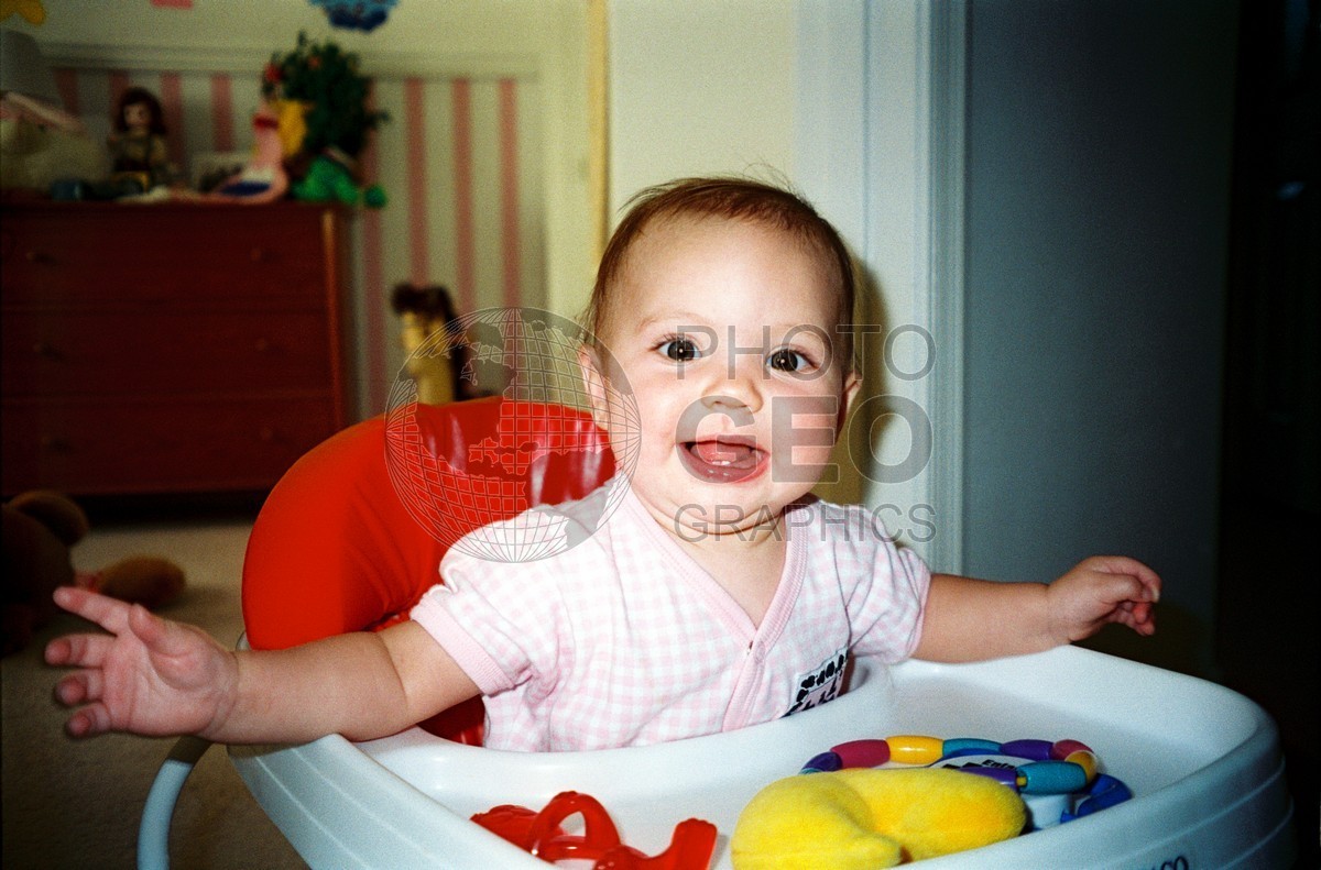 5093 Baby in High Chair