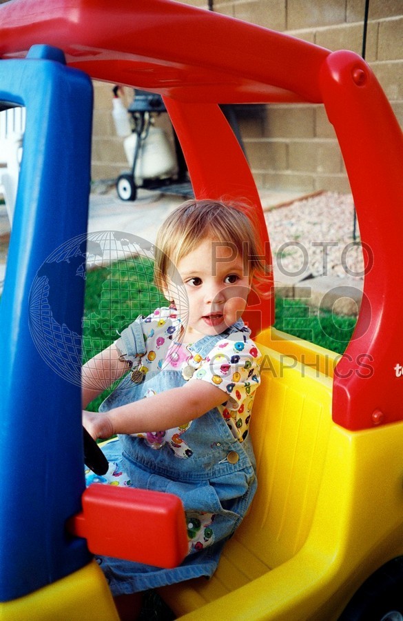 5113 Baby with Toy