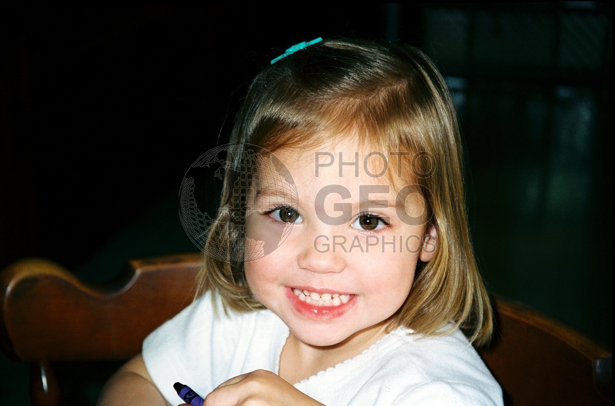 5131 Smiling Girl