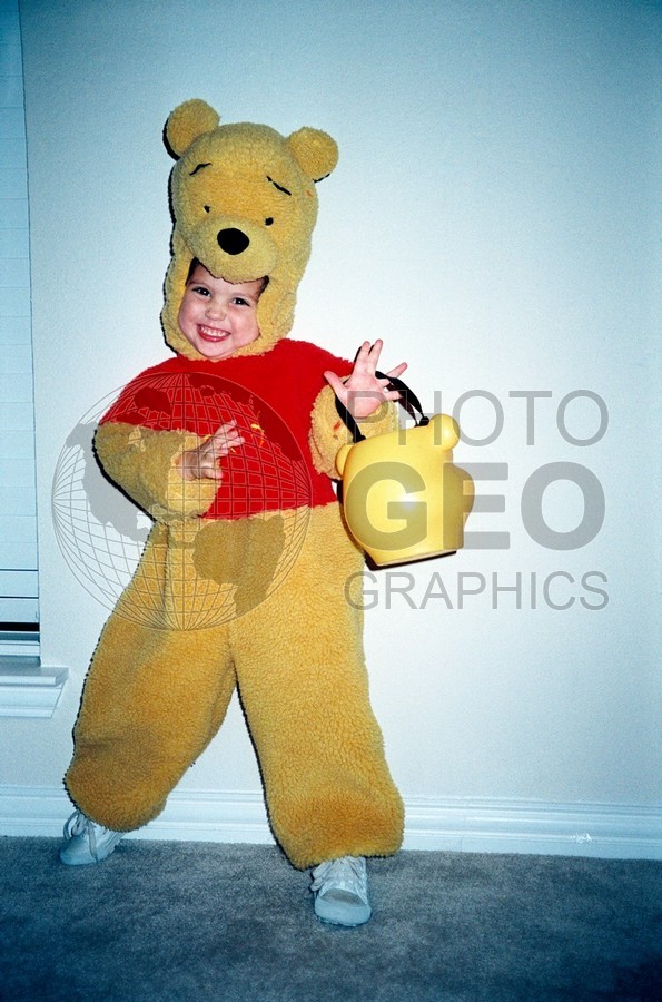 5147 Girl in Yogi Bear Costume