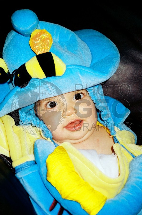 5149 Girl in Honey Pot Costume