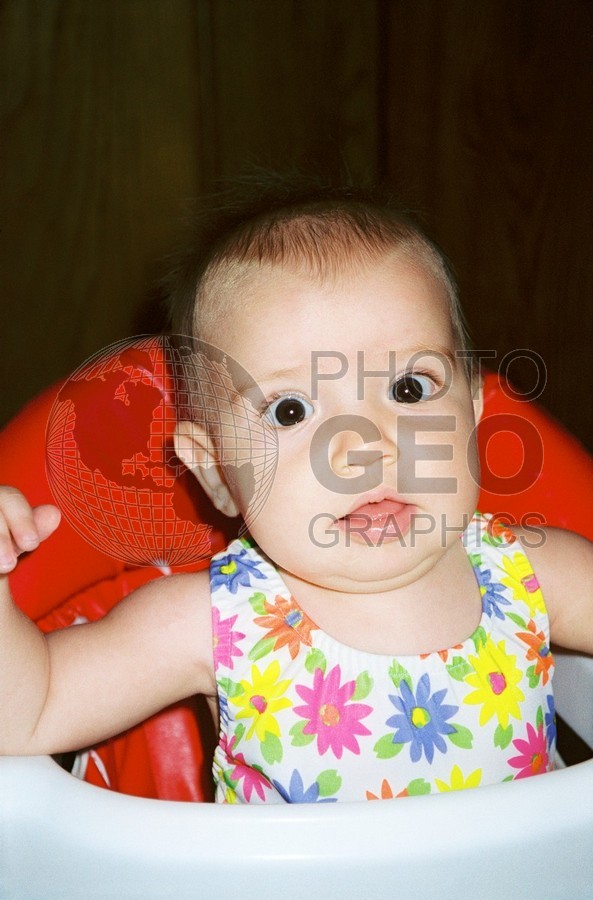 5160 Baby in High Chair