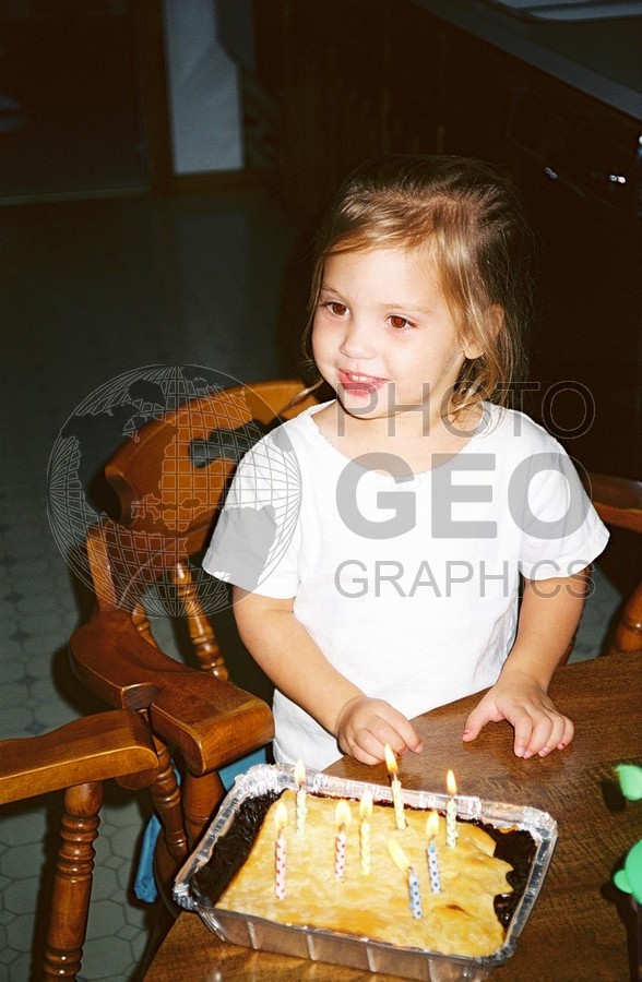 5165 Girl with Birthday Cake