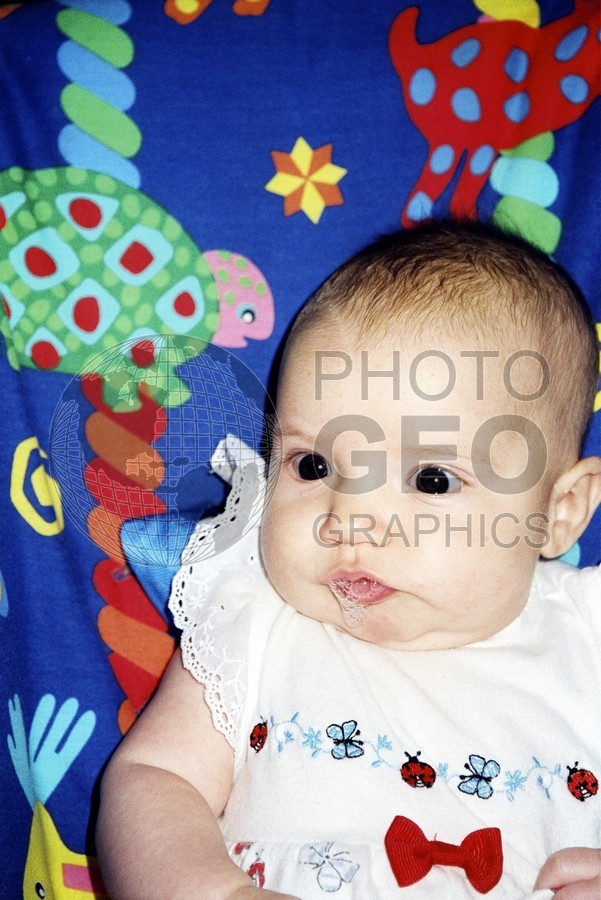 5172 Baby in White Dress
