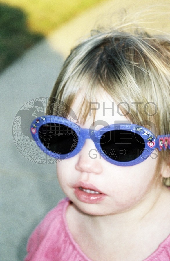 5173 Baby with Purple Sunglasses