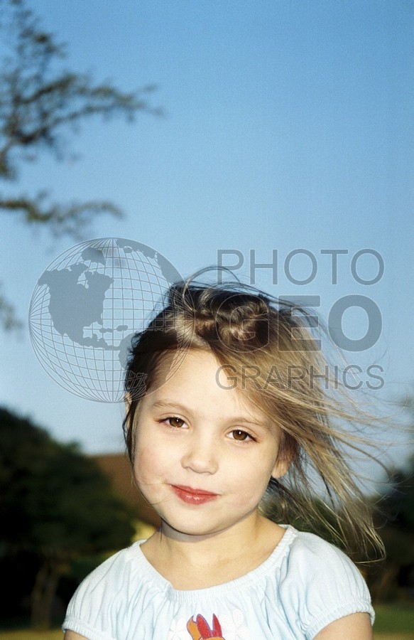 5175 Girl with Windswept Blonde Hair