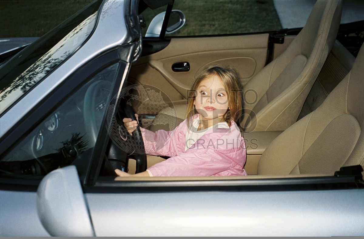 5189 Girl in Sports Car