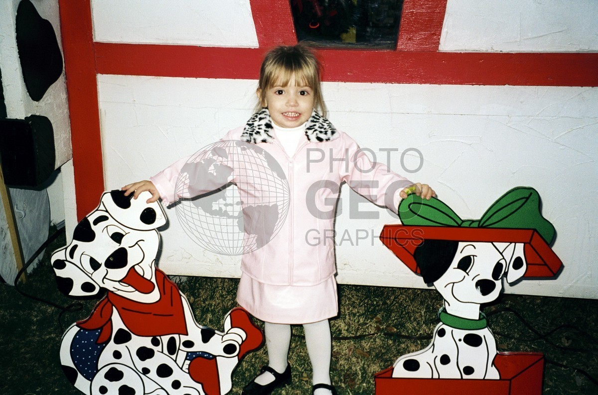 5192 Girl with Dalmatian Puppies