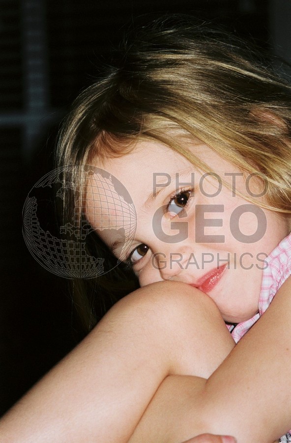 5208 Girl in Pink Dress